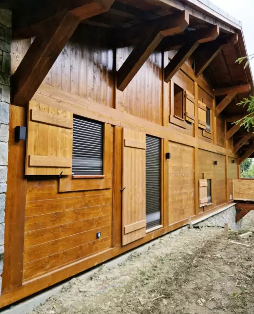 Façade en bois d'un chalet